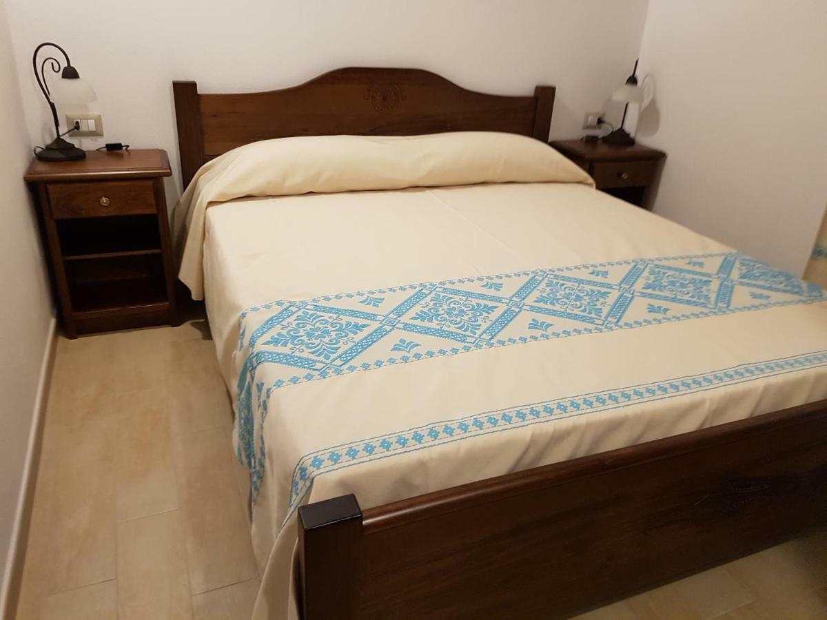 Casa Vacanze La Pavoncella Иглесиас Экстерьер фото