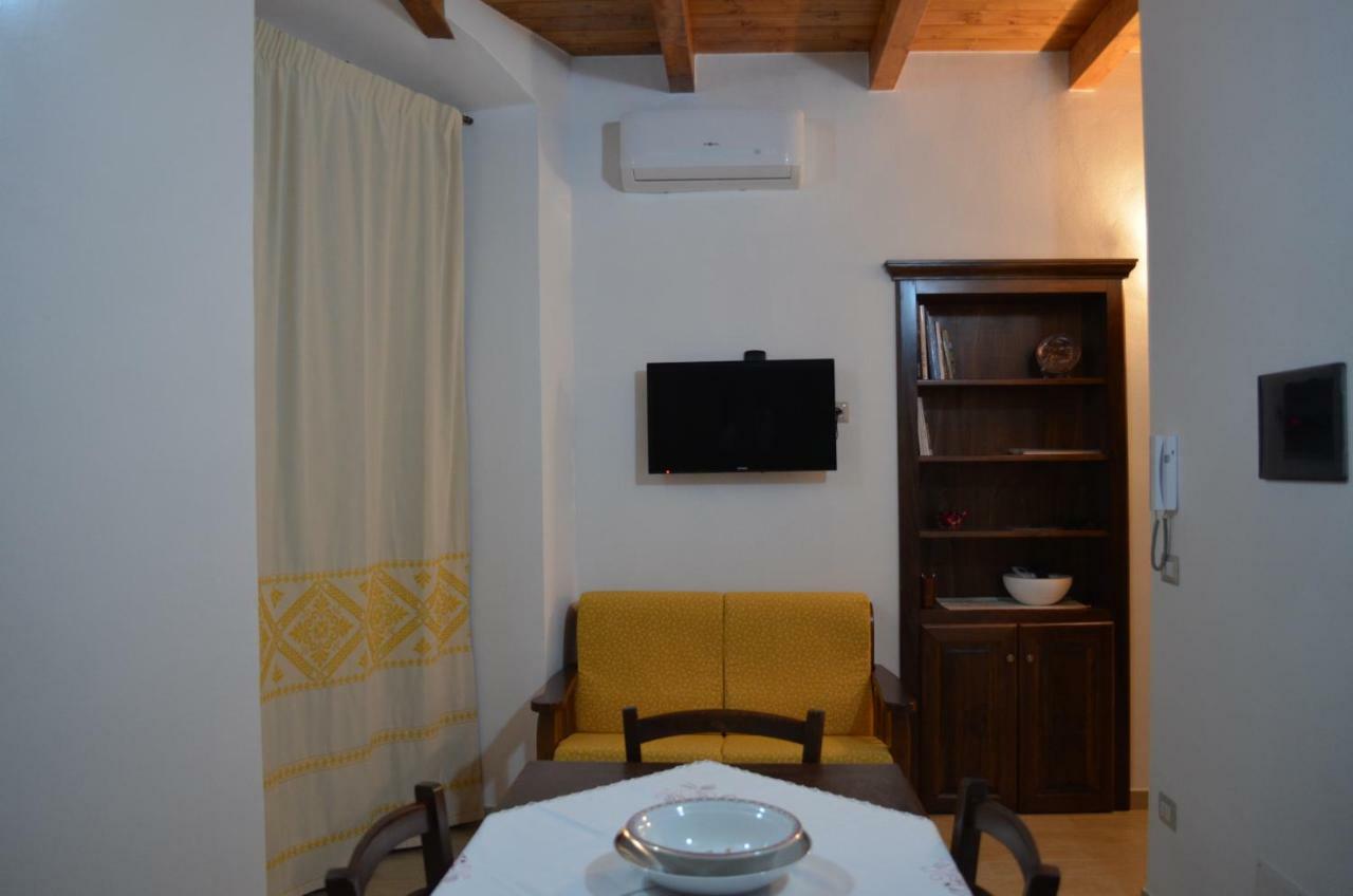 Casa Vacanze La Pavoncella Иглесиас Экстерьер фото