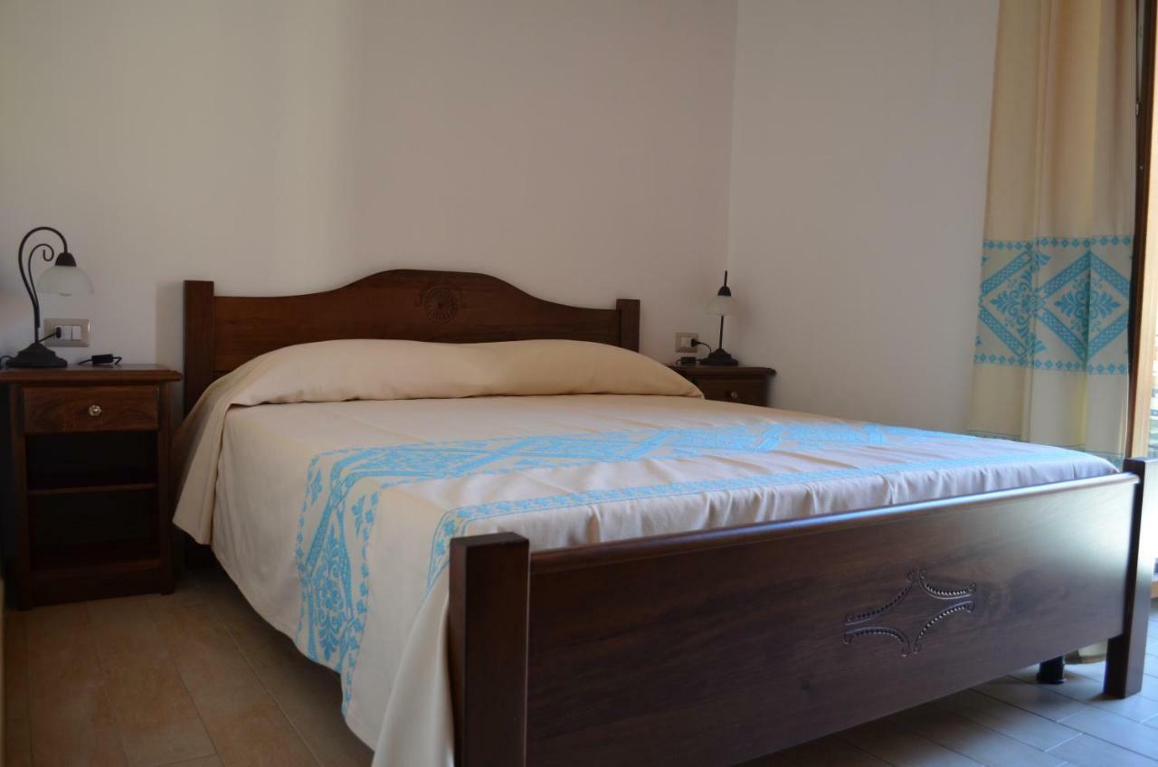 Casa Vacanze La Pavoncella Иглесиас Экстерьер фото
