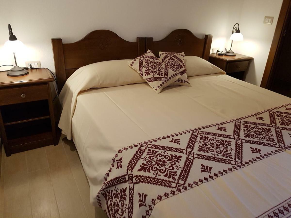 Casa Vacanze La Pavoncella Иглесиас Экстерьер фото