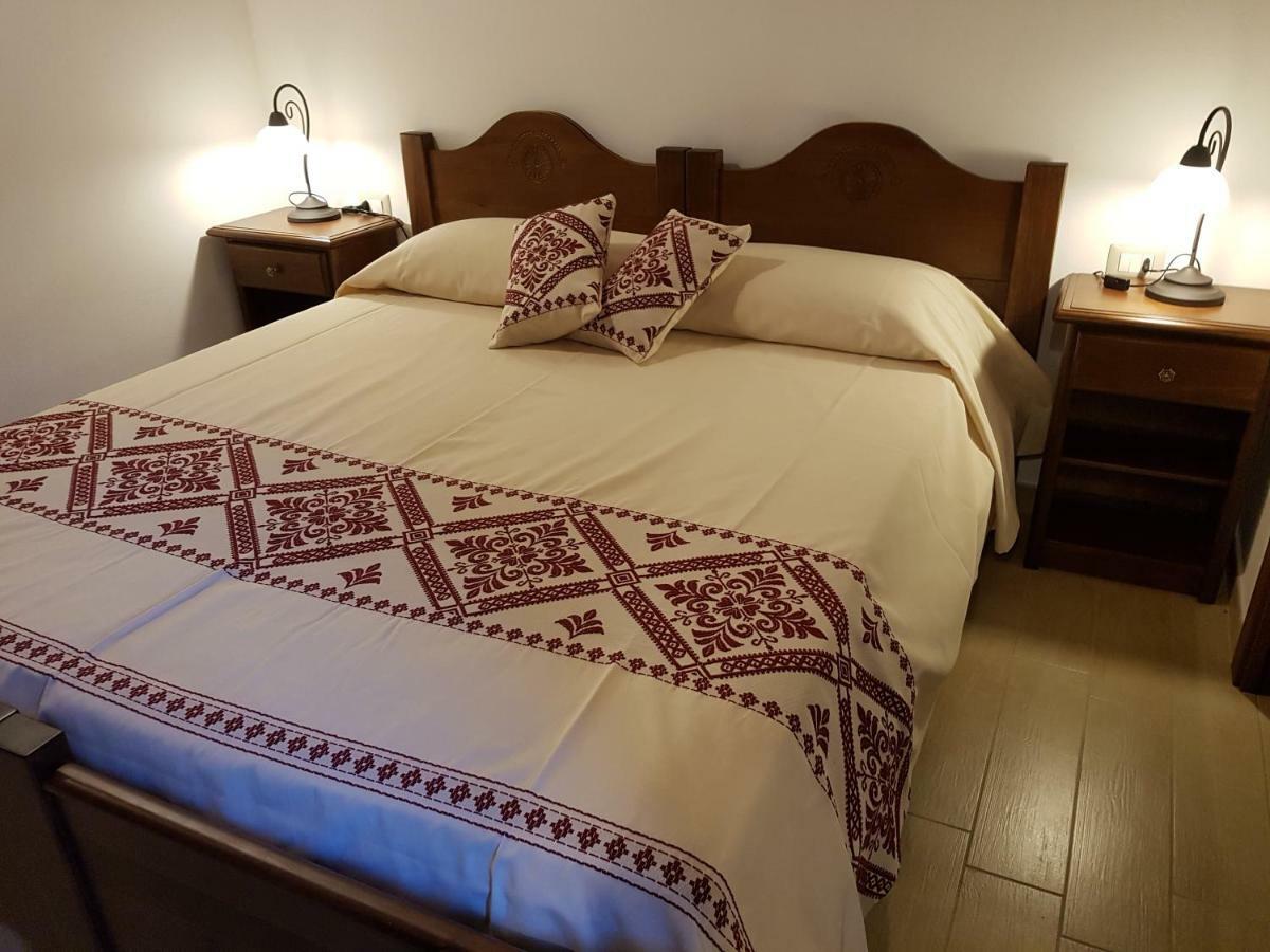 Casa Vacanze La Pavoncella Иглесиас Экстерьер фото
